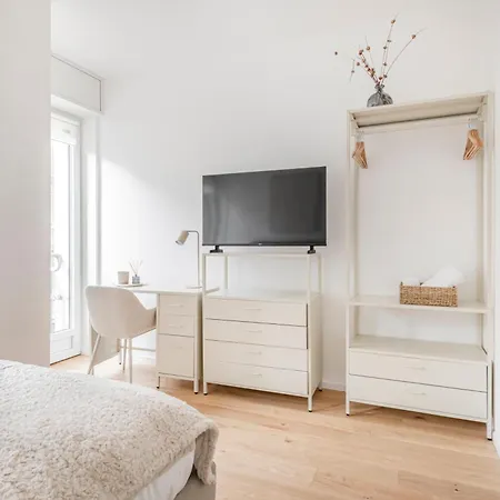 Easylife - - Macchi 26 - Milano